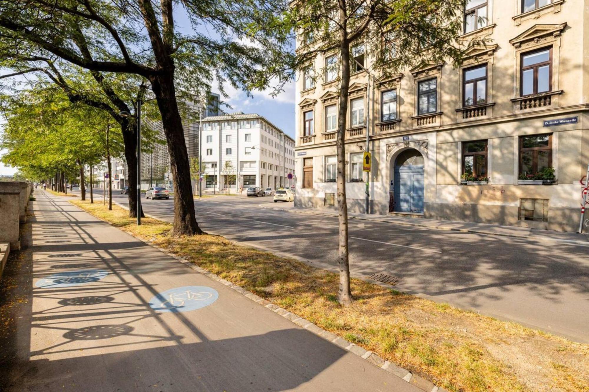 Apartment Near Schoenbrunn & Metro Відень Екстер'єр фото
